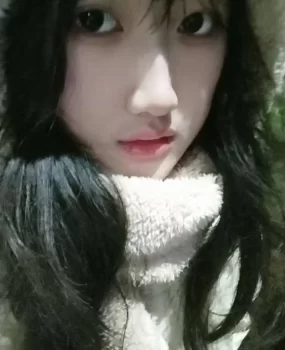 兼职小妹子，身材瘦瘦的