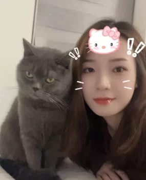 皮肤白  颜值高