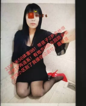 单亲妈妈带着孩子，不过活不错