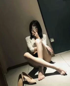 大长腿身材巨好小姐姐