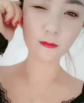 兼职的美少妇