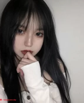 爱穿情趣内衣的清纯妹妹